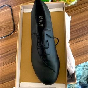 BLOCH BLACK TAP SHOES